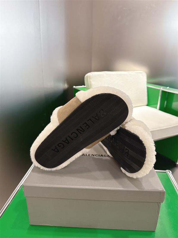 2025112818446913 250